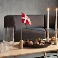 Andersen Furniture - Celebrate Bordflag