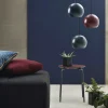 Ball pendel - mørkeblå/mat (Ø 18 cm) m. sort stofledning