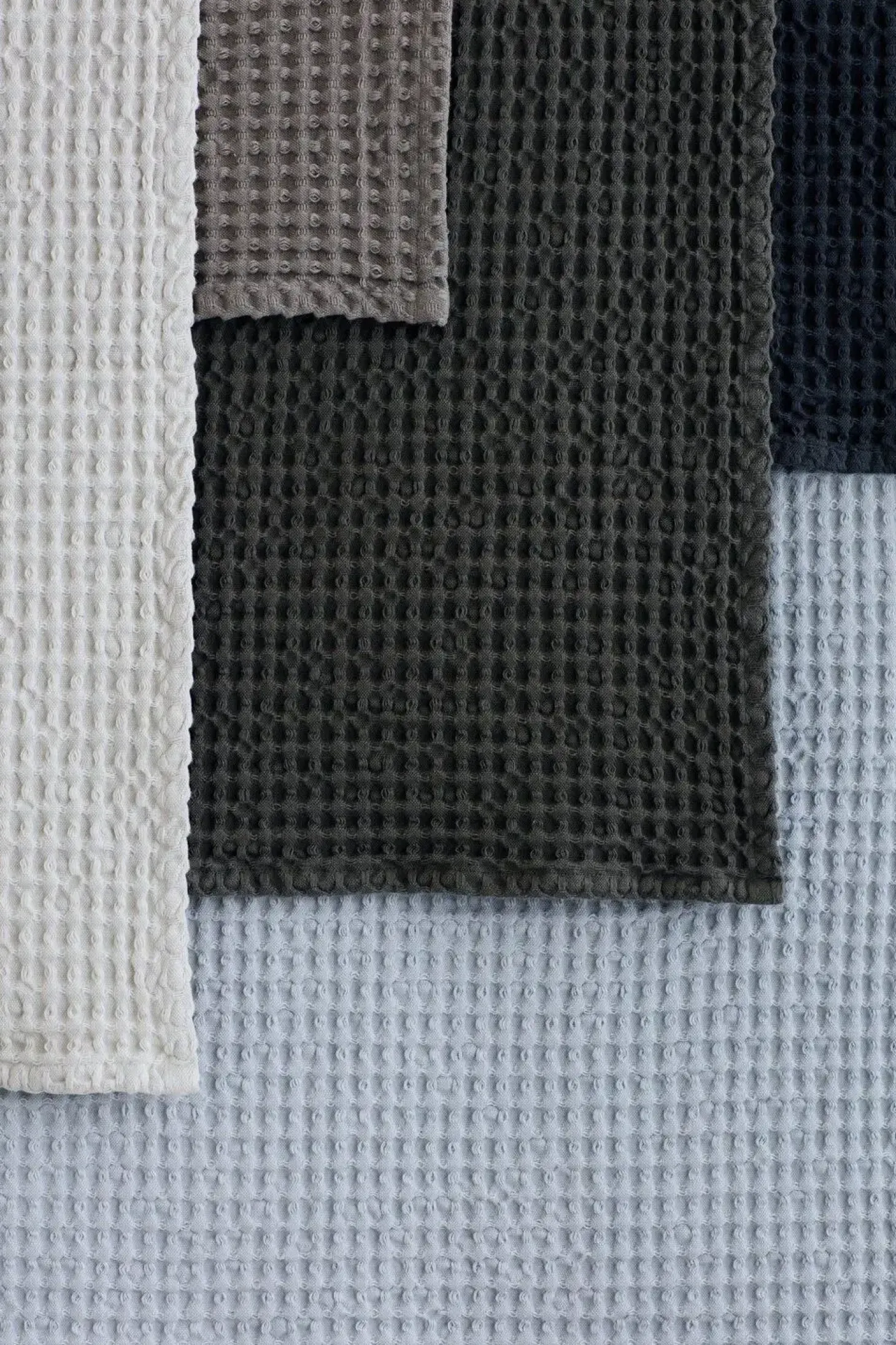 Blomus - Bath Towel - White - CARO