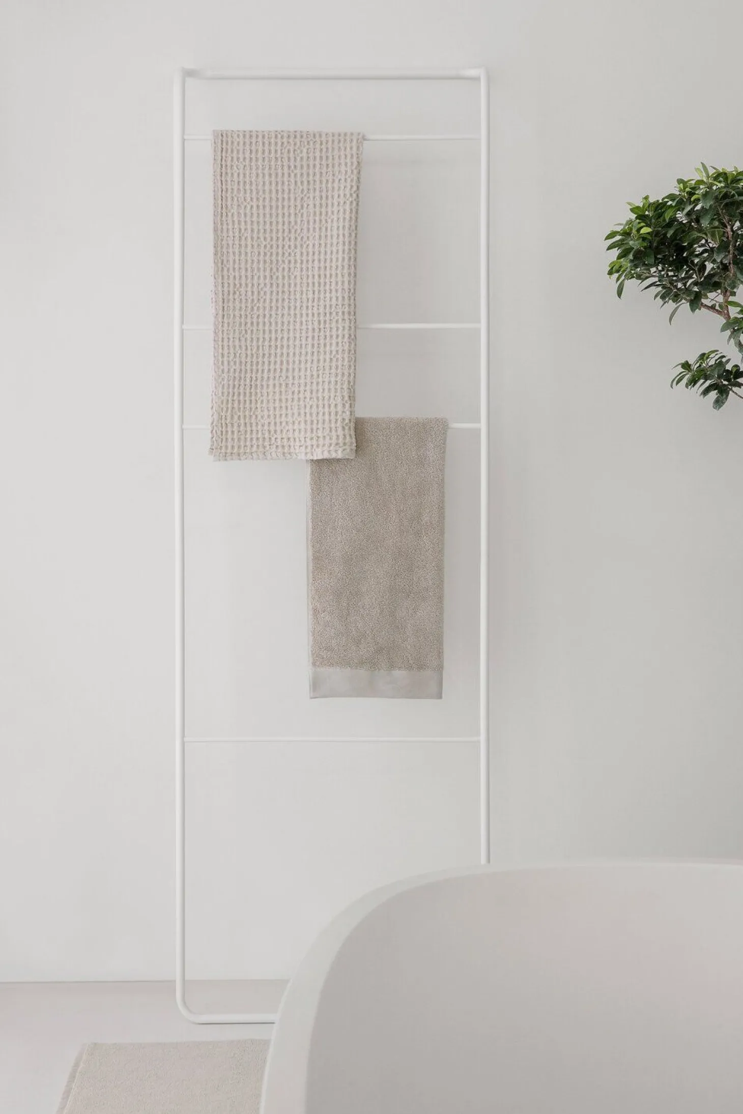 Blomus - Bath Towel - White - RIVA