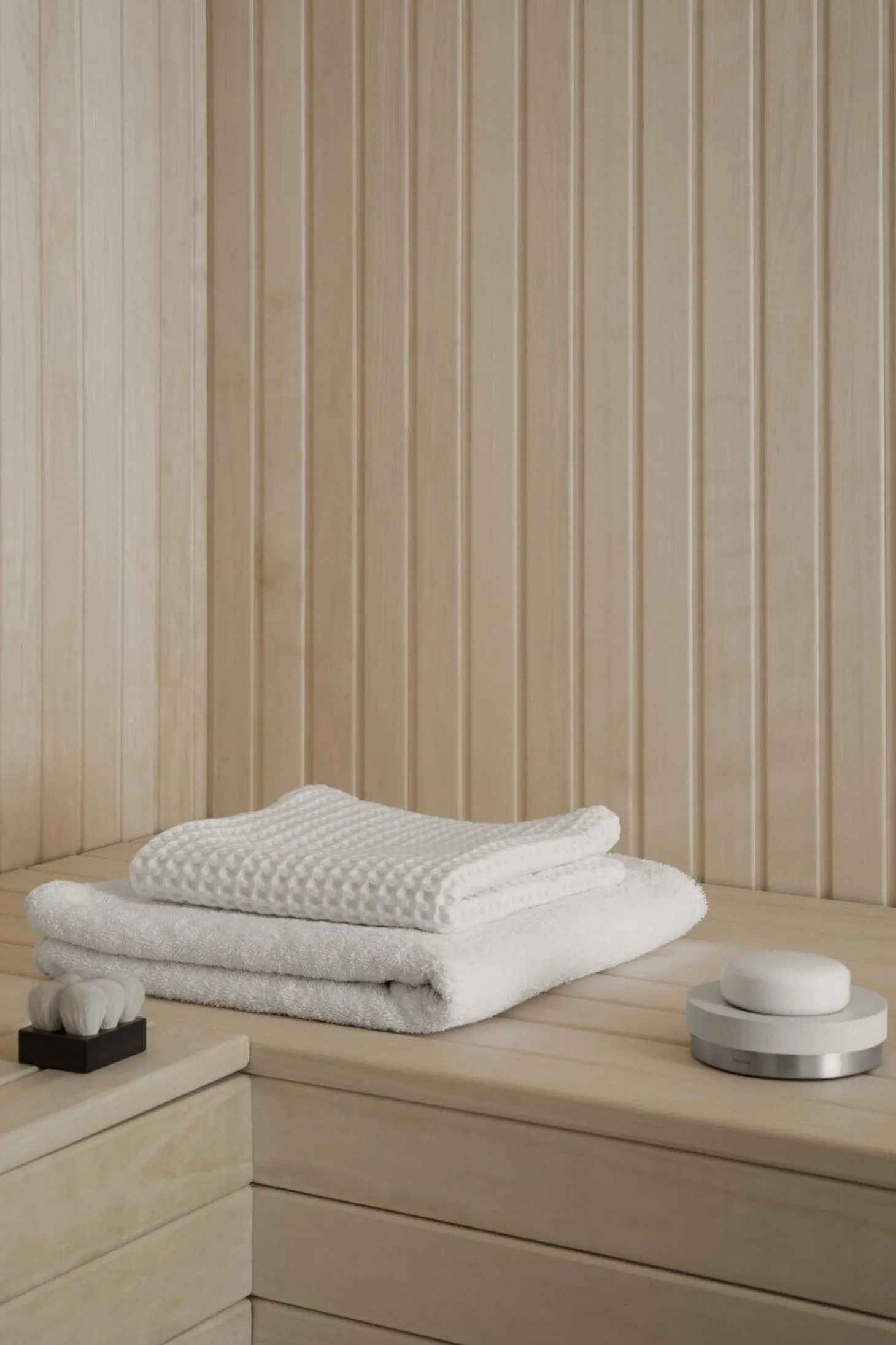 Blomus - Set of 2 Guest Hand Towels - White - CARO