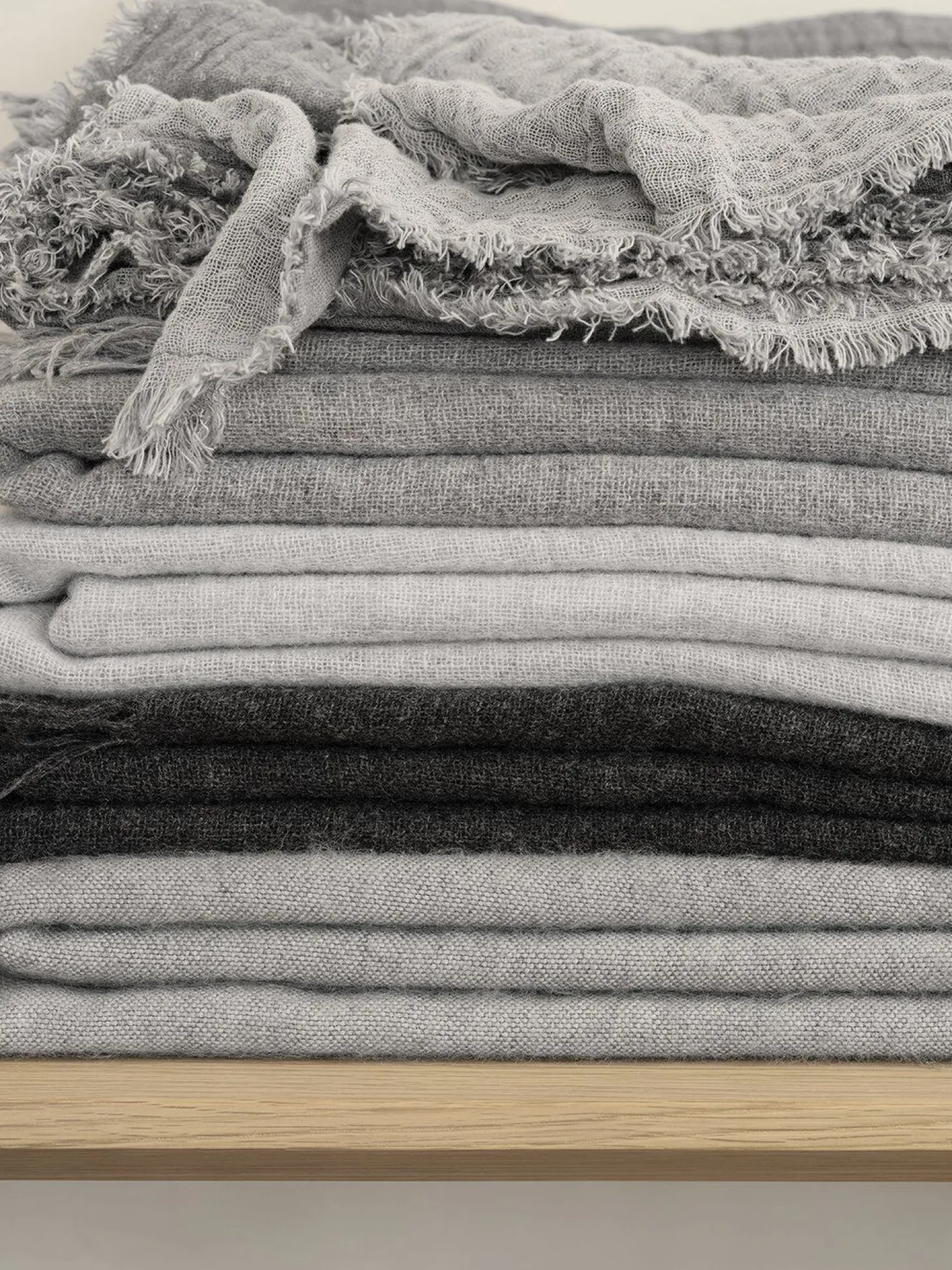 Blomus - Throw - Magnet - MERINO