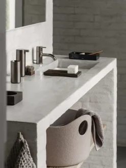 Blomus - Tray - H 2 cm, B 20 cm, T 10 cm - MODO