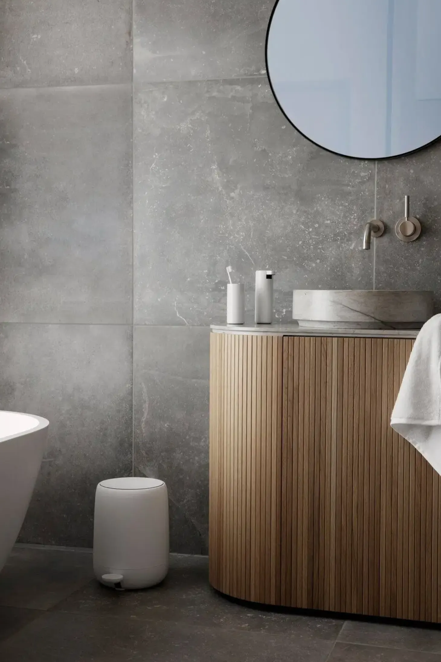 Blomus - Wall-mounted Soap Dispenser - White - MODO