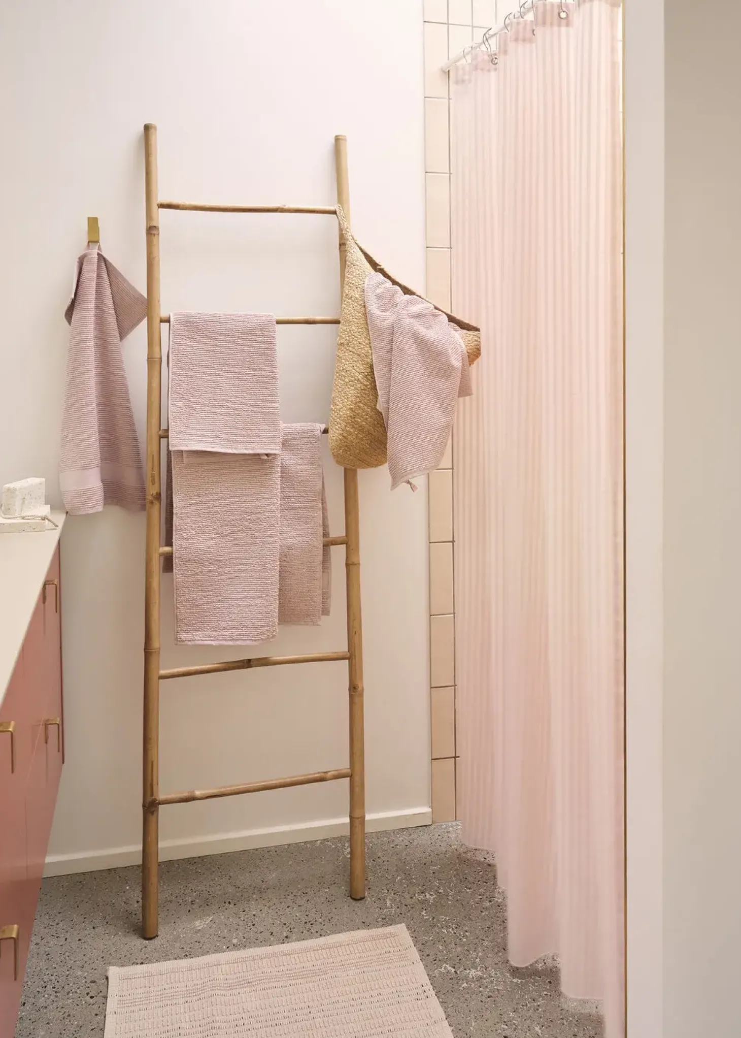 Compliments - Badeforhæng - Lines shower curtain w/eyelets 200 cm - Rose