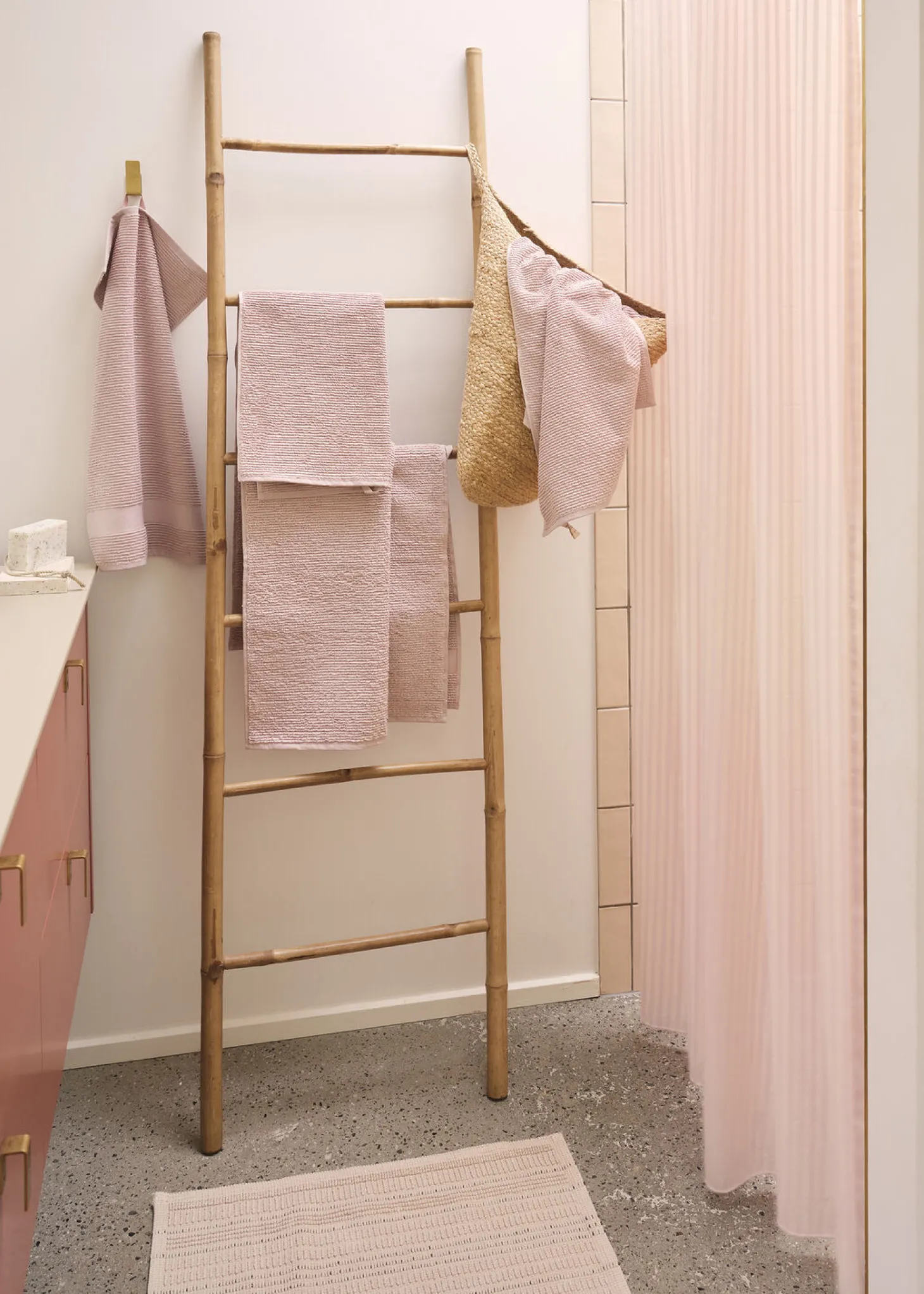 Compliments - Badeforhæng - Lines shower curtain w/tape 220 cm - Rose