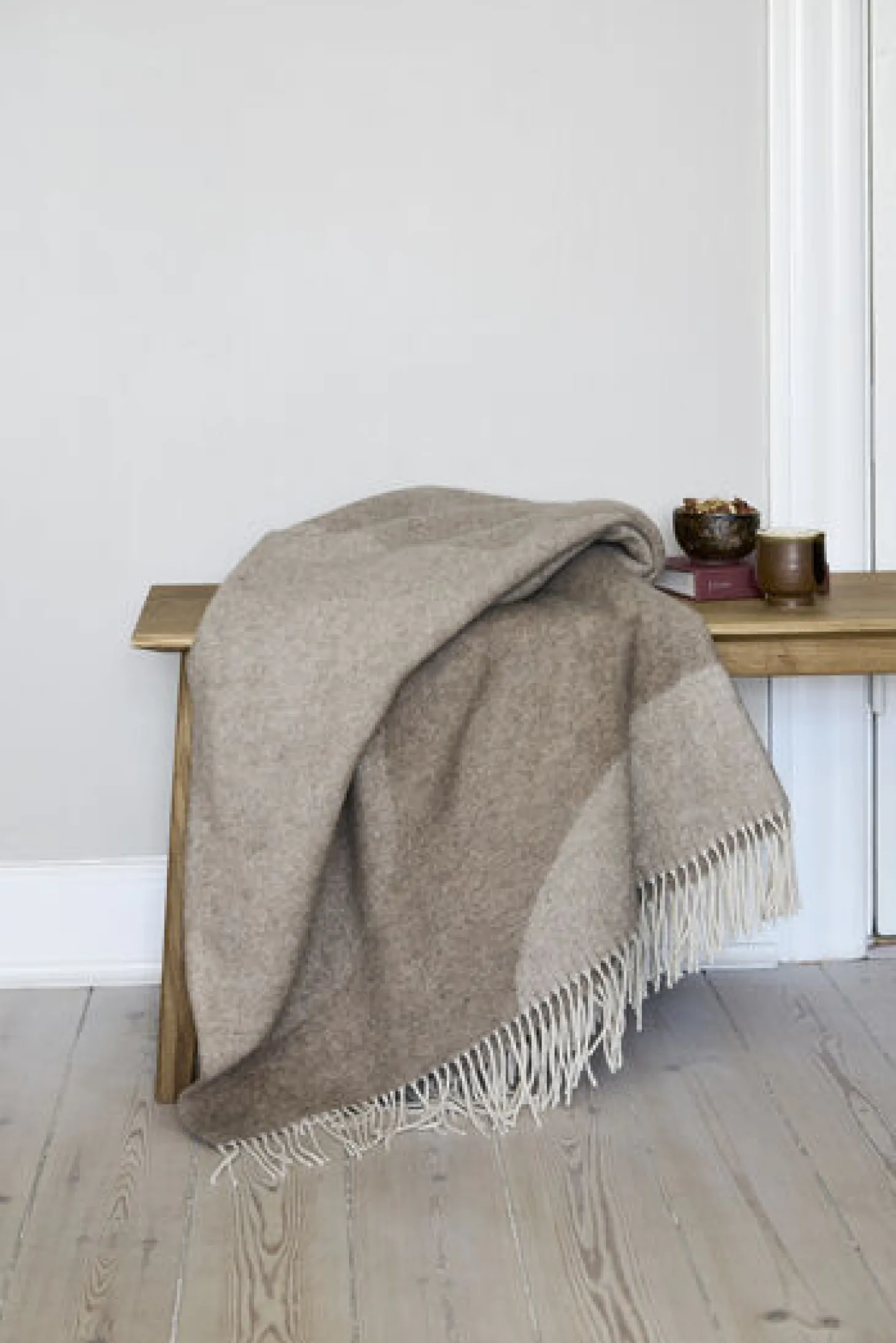 Compliments - Plaid - Waves Throw 140x200 cm - Sand