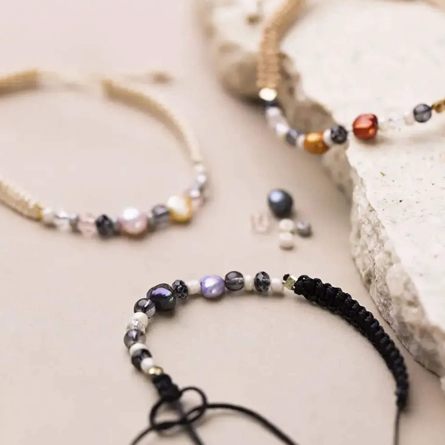 Creativ Company - Mini DIY Kit Smykker, Armbånd med knyttet lås, 1 pk.