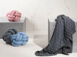 Design House Stockholm pude - Knot pude i gul