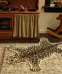 Doing Goods - Lilly Leopard Gulvtæppe - Large - brun