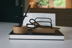 Dot Aarhus - Brass Dock - Tabletholder - Eg/Sort