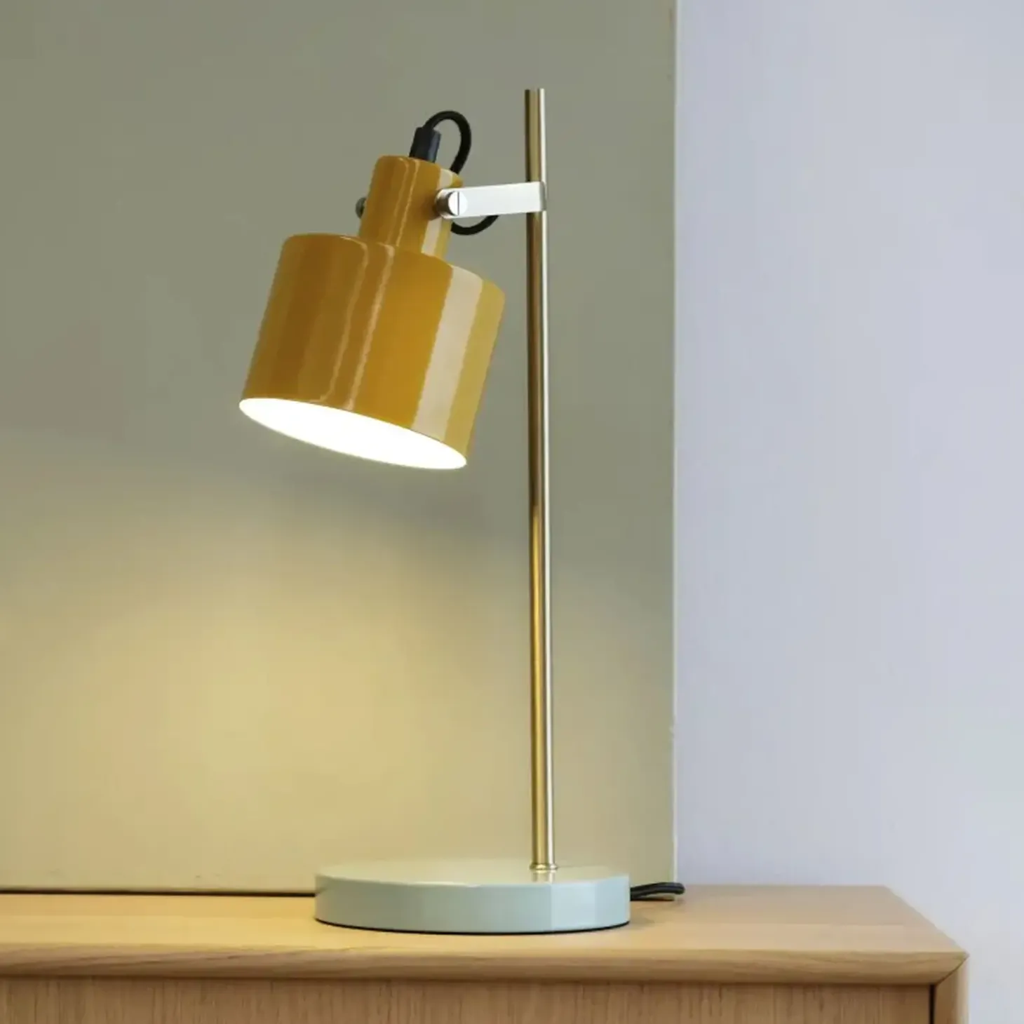 Dyberg Larsen - Ocean bordlampe - Karry/Turkis - gul og blå