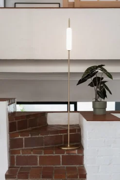 Ekta Living - Gulvlampe - Dunhammer - Pale Brass