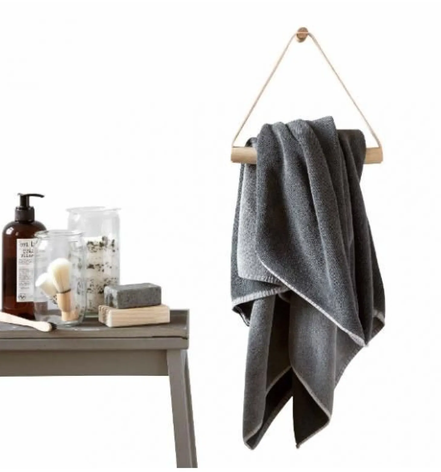 Ekta Living - Towel hanger - Eg