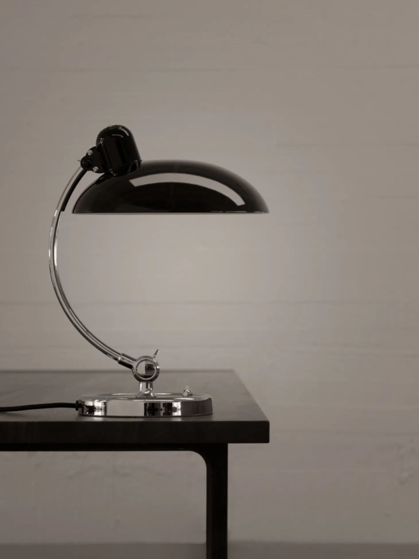 Fritz Hansen - Kaiser Idell 6631-T - Bordlampe - Sort