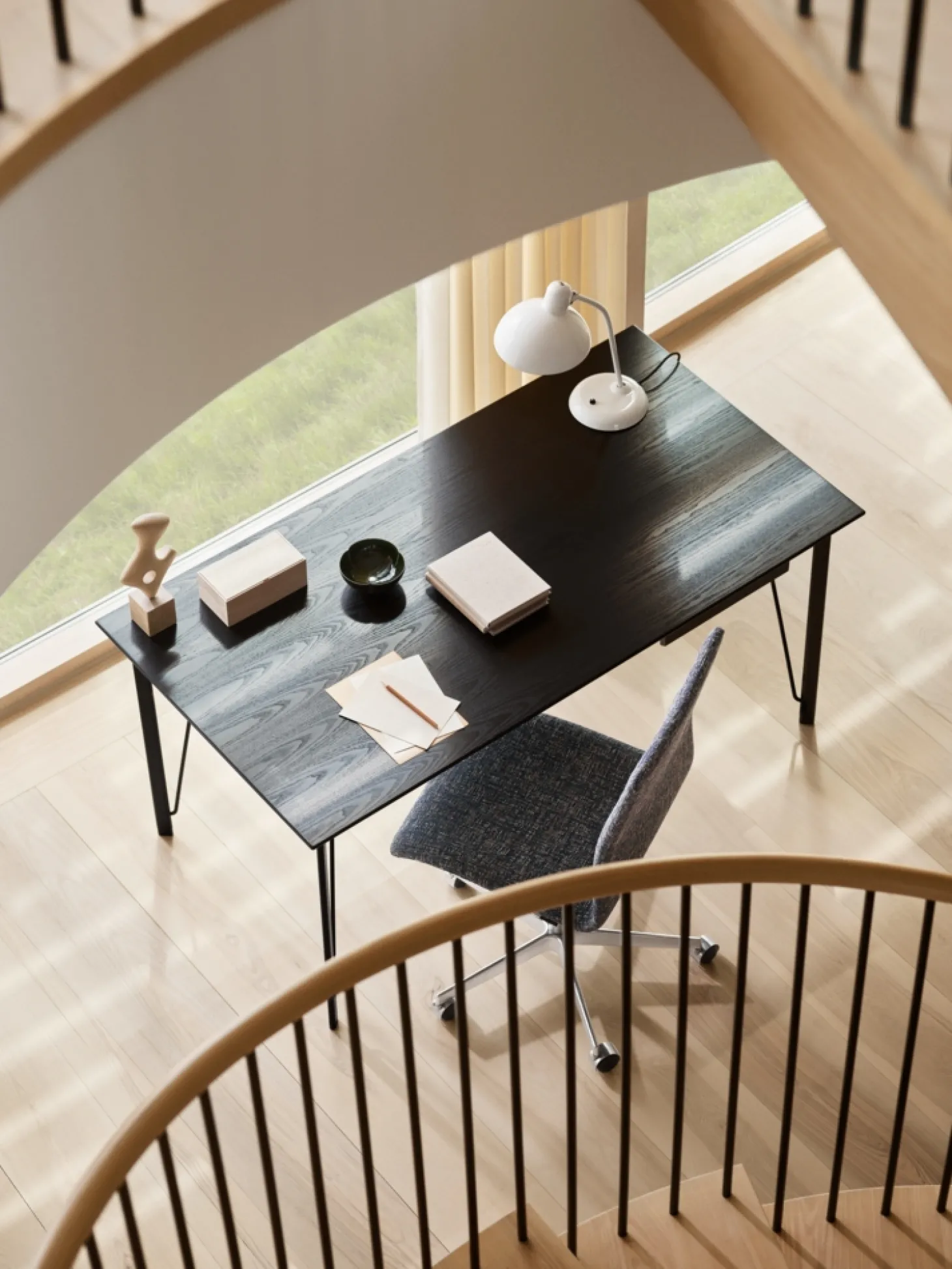 Fritz Hansen - Kaiser Idell 6556-T - Bordlampe - Hvid