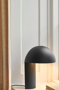 Gejst - LEERY - Bordlampe - sort