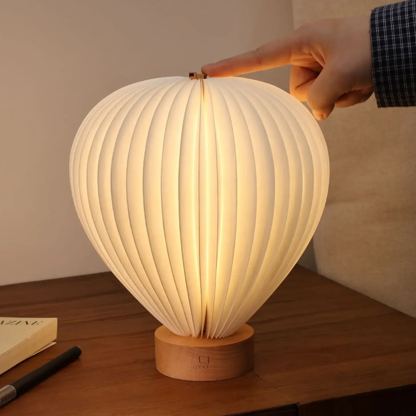 Gingko - Bordlampe - Aeris Light - Bøg