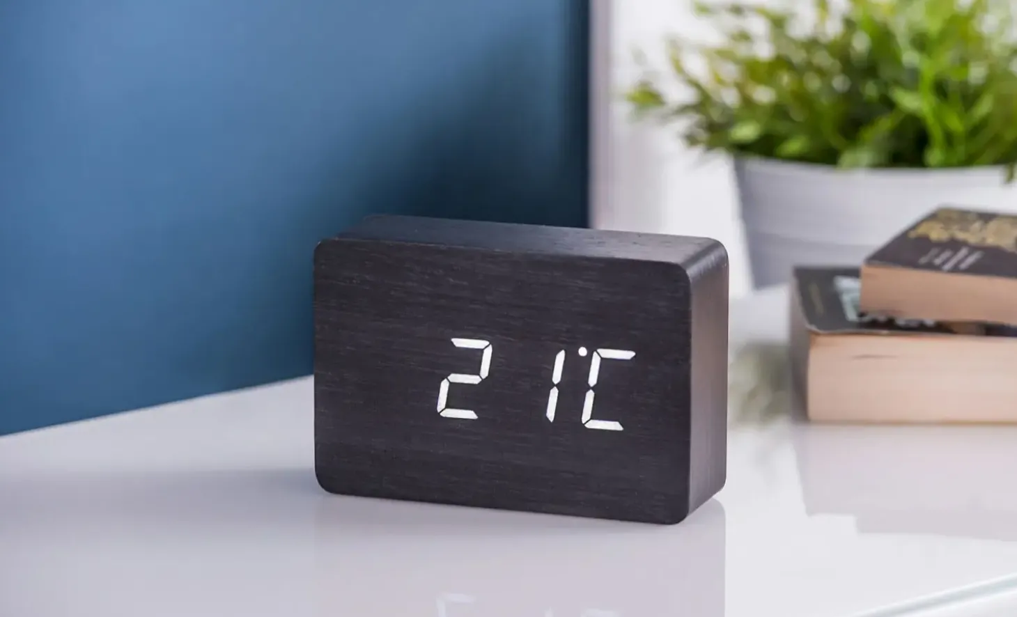 Gingko - Brick Click Clock Black / White LED