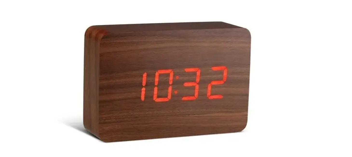 Gingko - Brick Click Clock Walnut / Red LED
