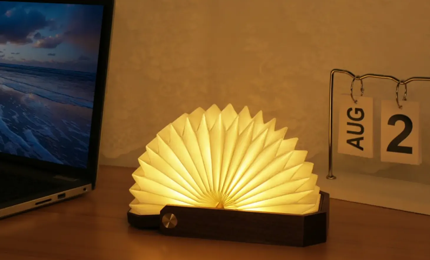 Gingko - Smart Origami Lamp - Walnut