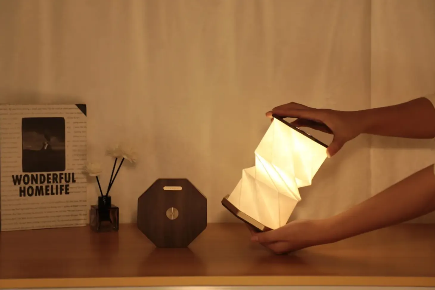 Gingko - Twist Hexagon Lamp - Walnut