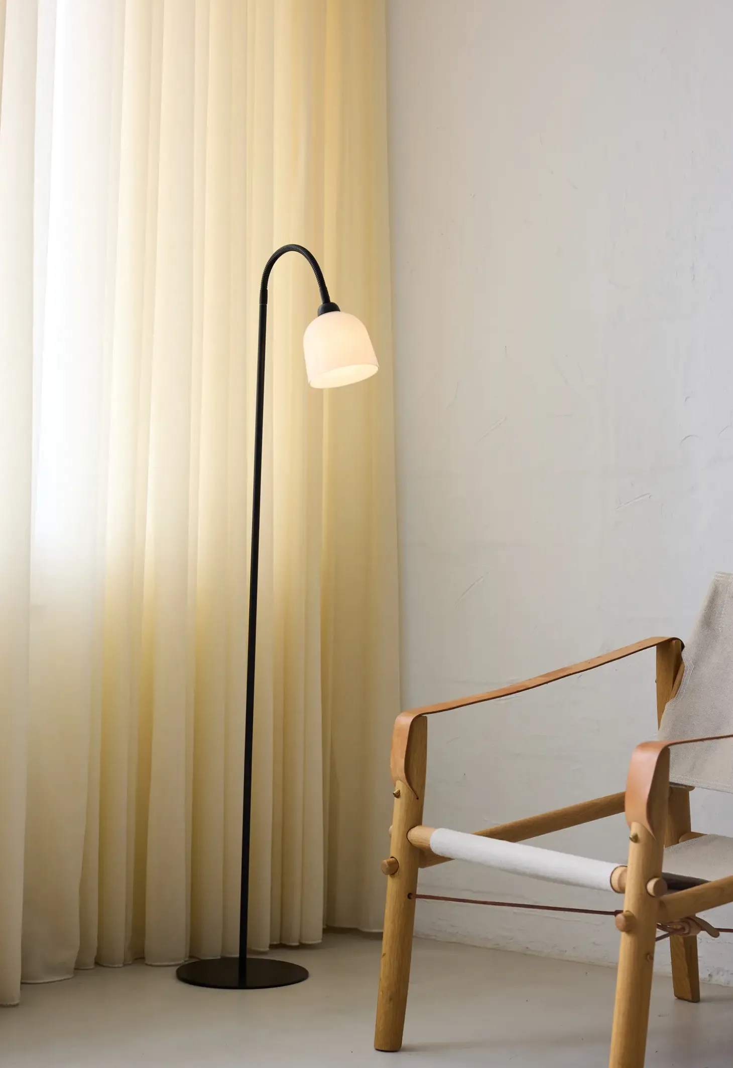 Halo Design Copenhagen - Gulvlampe - Glow