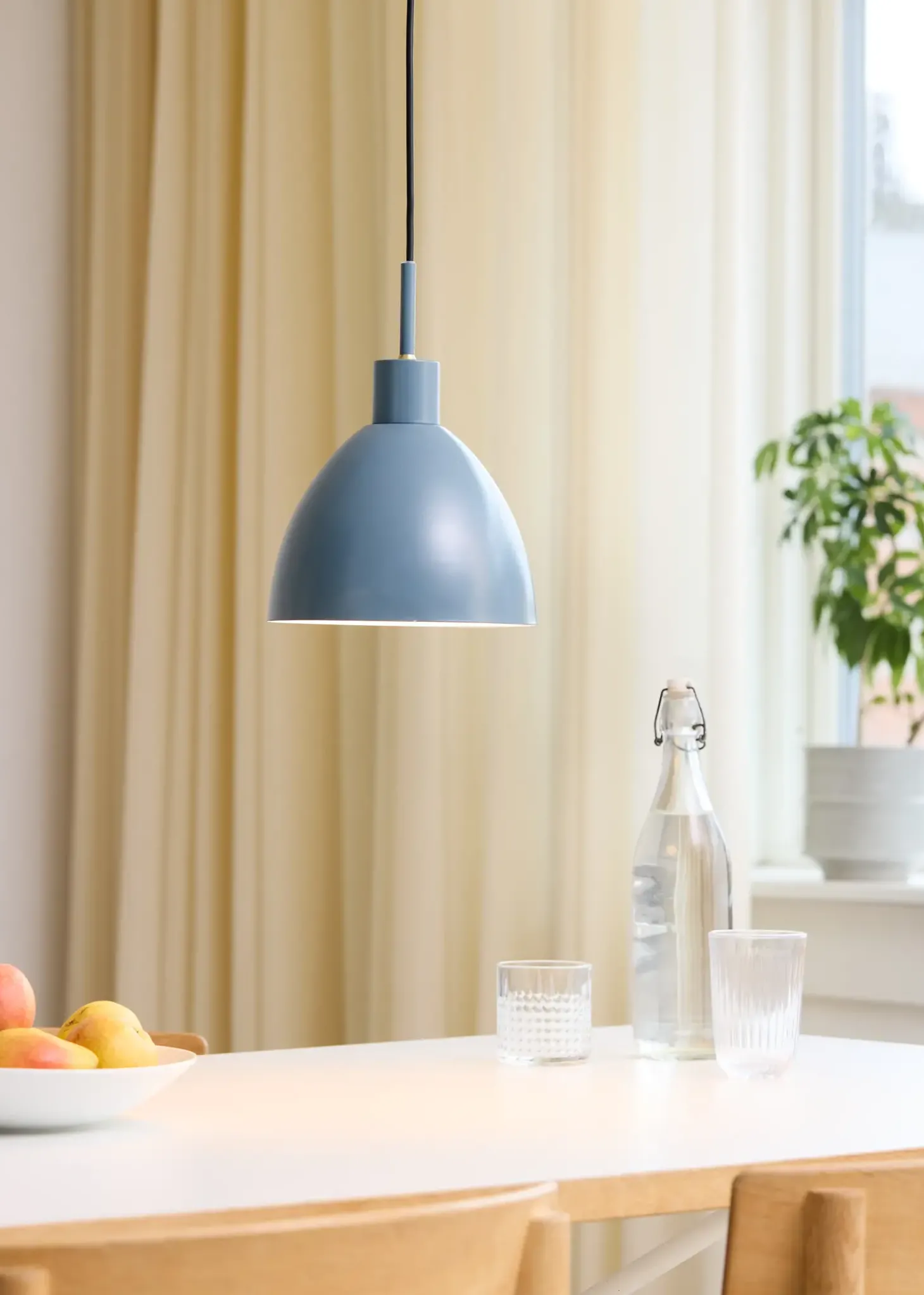 Halo Design Copenhagen - Pendel lampe - Rock - Ø20cm - Petroleum