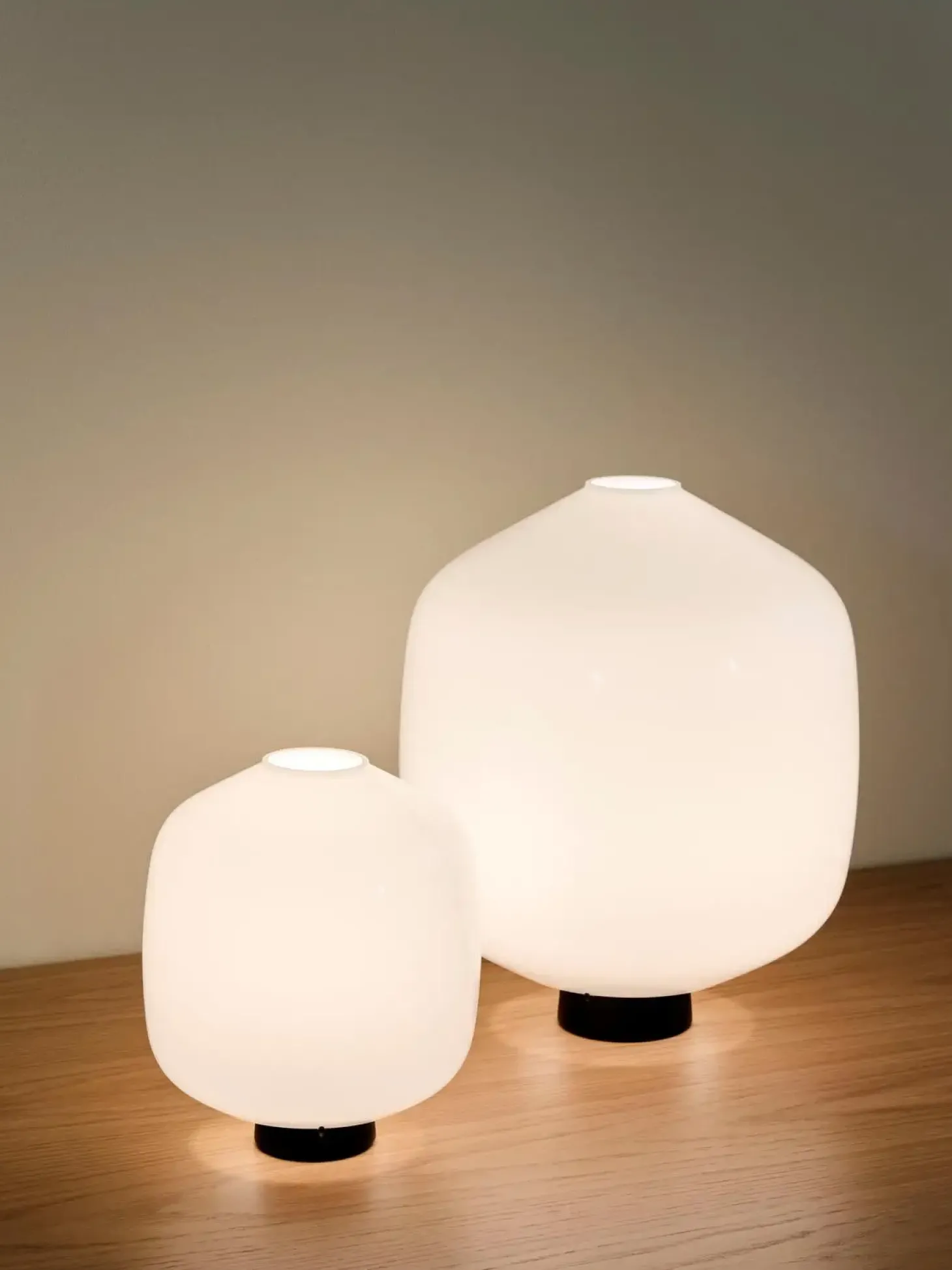 HAY - Bordlampe - Aspekt Buoy Glass - Hvid - 300