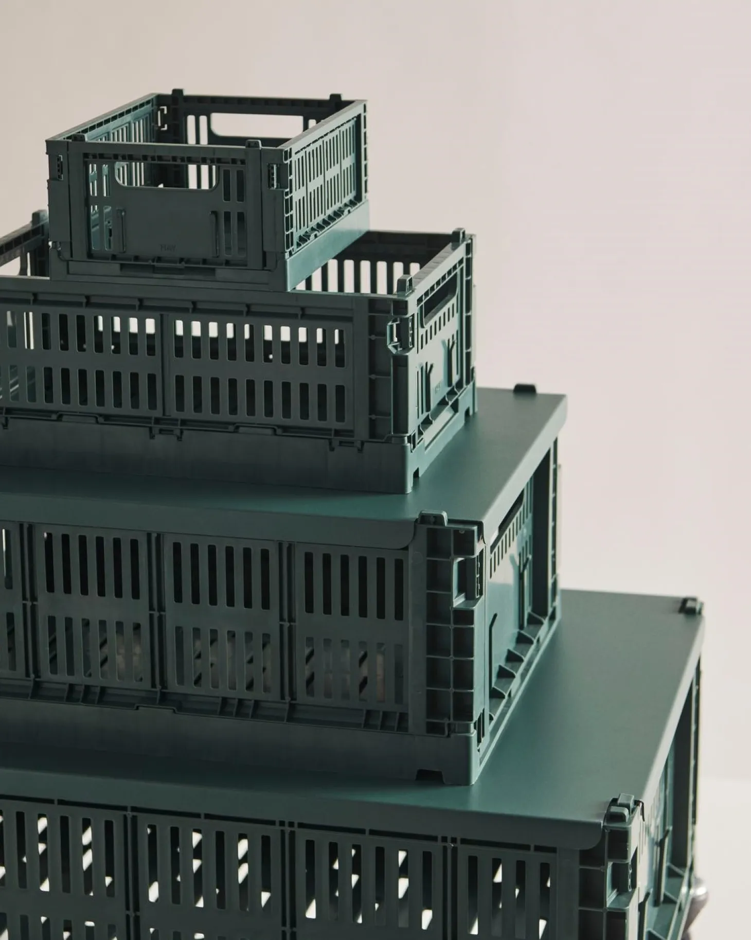 HAY Colour Crate - Medium - Dark green
