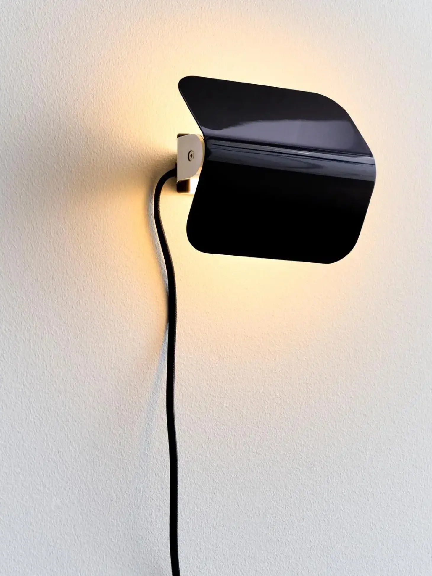 HAY - Lampe - Apex Væg Lampe - Iron Black - Sort