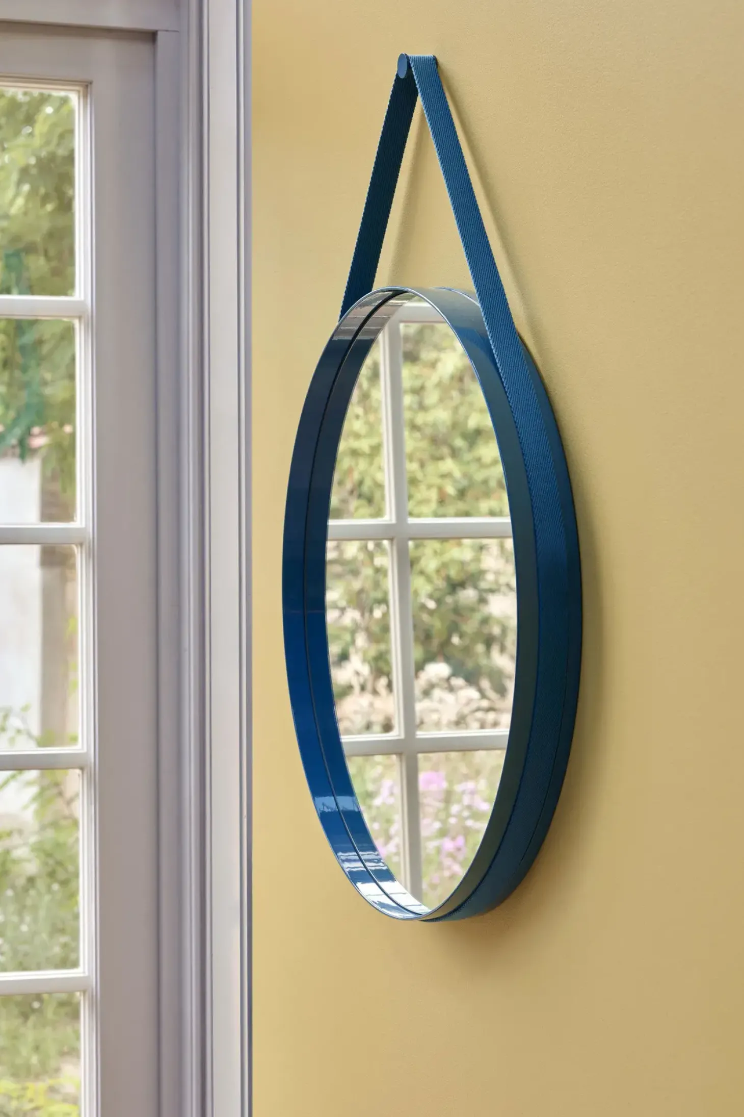 HAY - "Strap Mirror" Spejl Ø70 cm - Lys grå