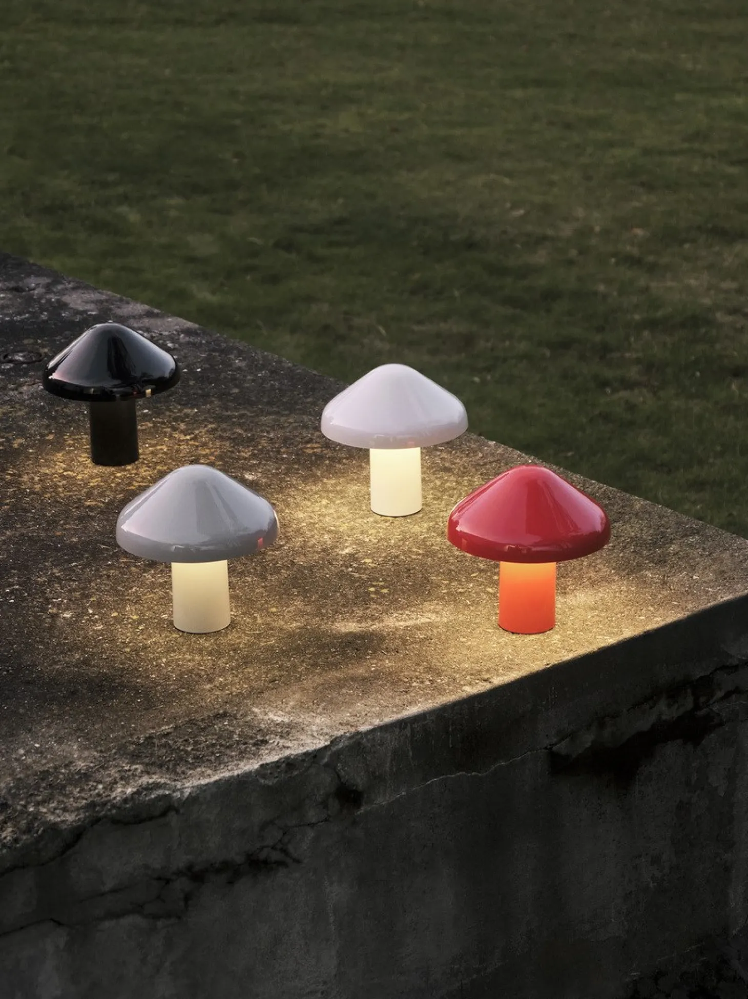 HAY - Transportable Bordlampe - Pao Portable - Cool Grey