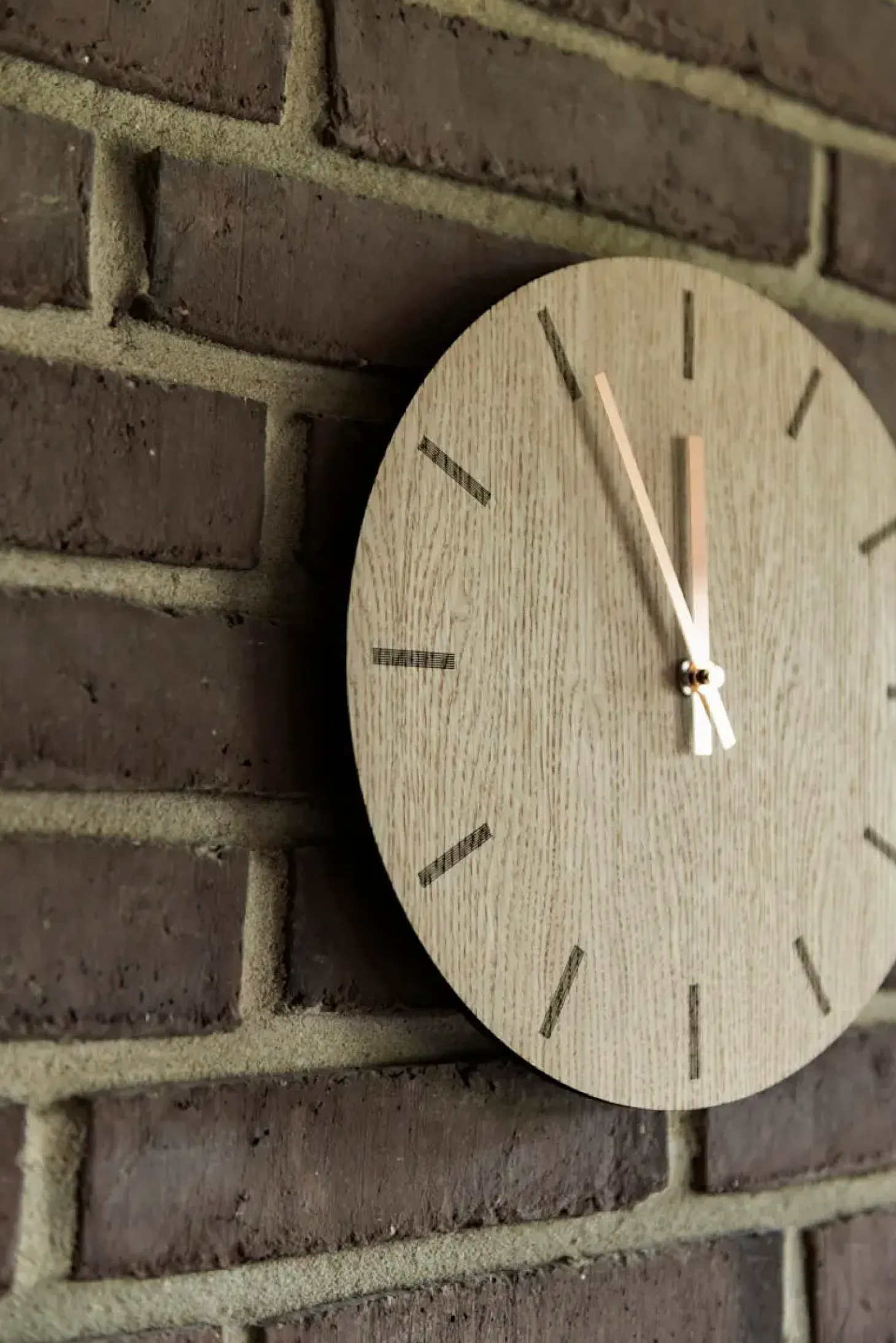 Hemverk - Vægur - Light Oak - Eg/Sølv - Ø28 cm