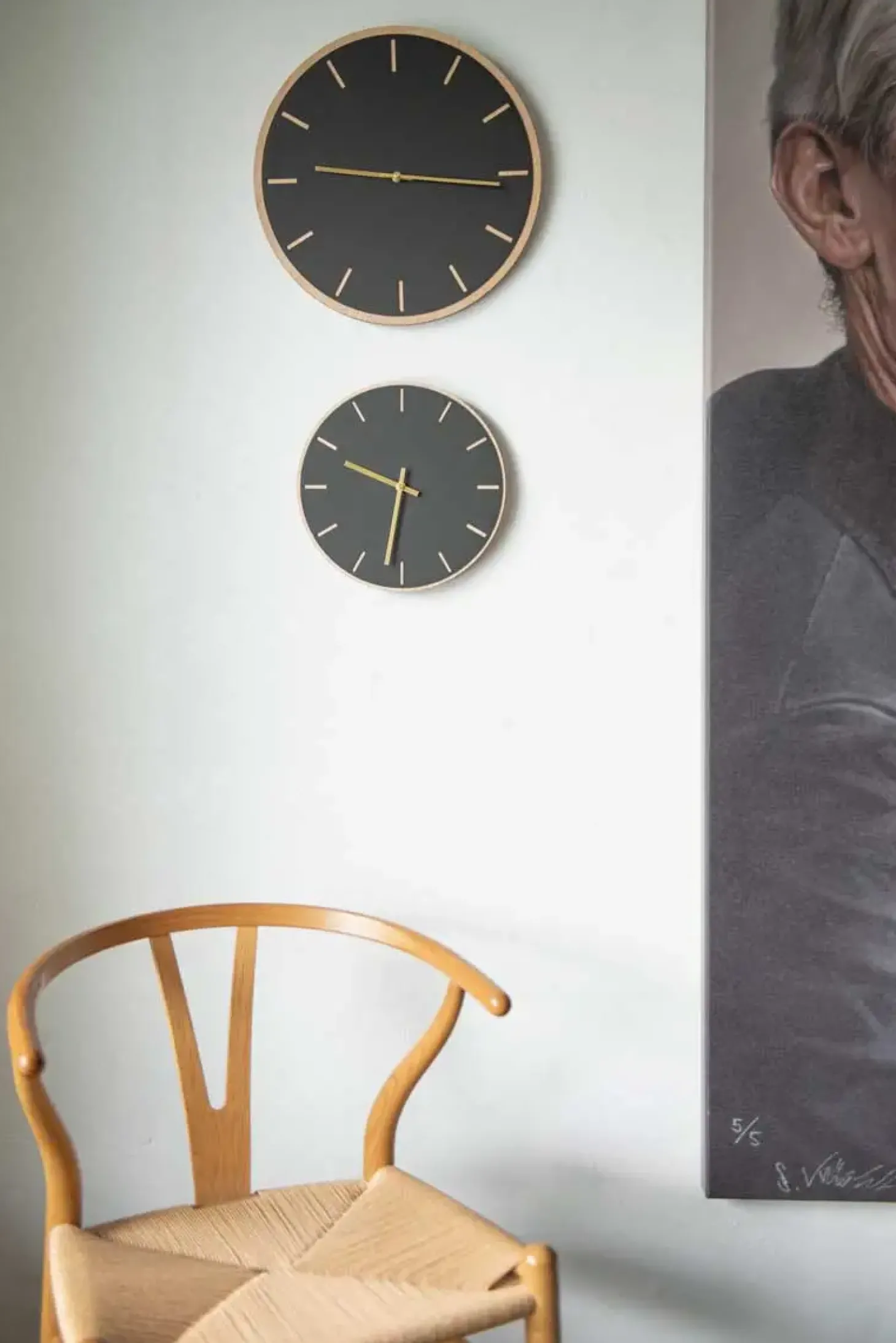 Hemverk - Vægur - Lys Eg/Sort - Sølv visere - Ø38 cm