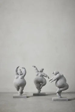 Lene Bjerre - Serafina kvinde figur H28 cm. grå
