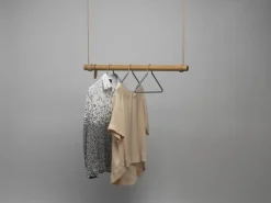 LindDNA bøjlestang - Swing 80 cm (nature oak/nature lether cord)