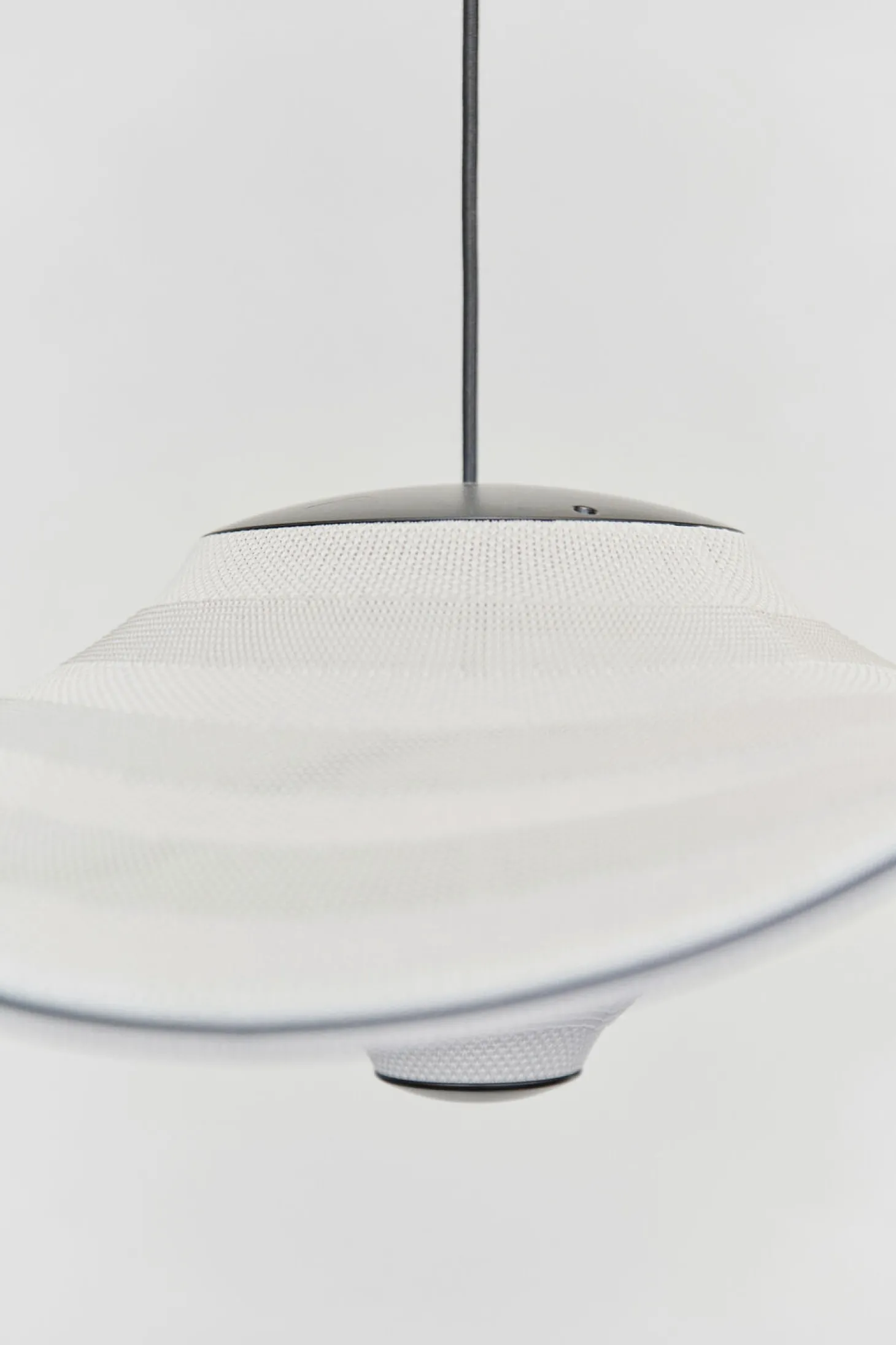 Made By Hand - Pendellampe - Flying Ø96 - Ivory White