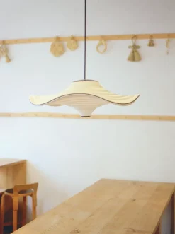 Made By Hand - Pendellampe - Flying Ø58 - Golden Sand