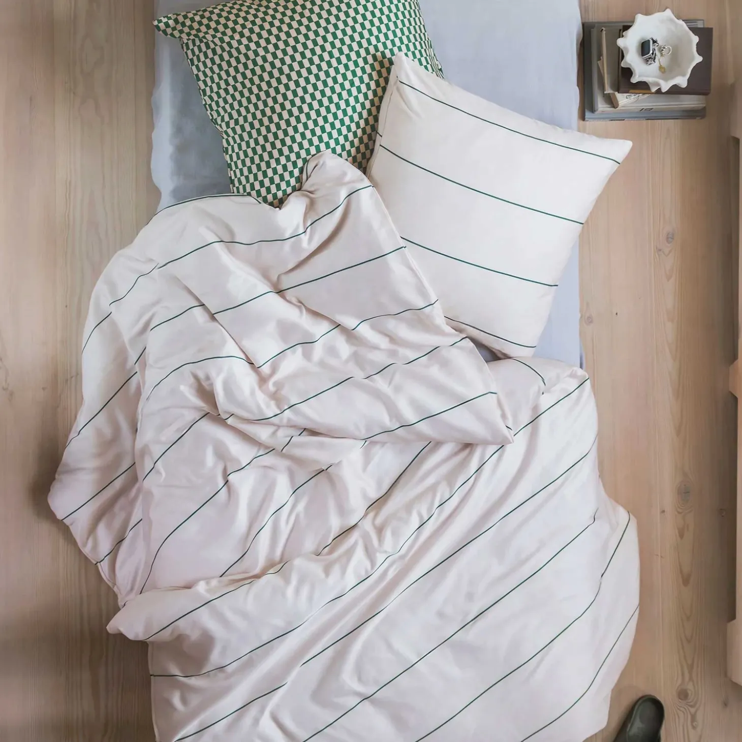 Mette Ditmer - ALIGN-sengesæt - Pine green/Sand - W140 x L220 cm