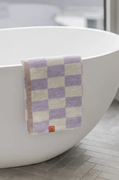 Mette Ditmer - RETRO badehåndklæde, lilla