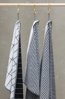 Mette Ditmer - TILE gæstehåndklæde, 2 stk., Sort / Off-white