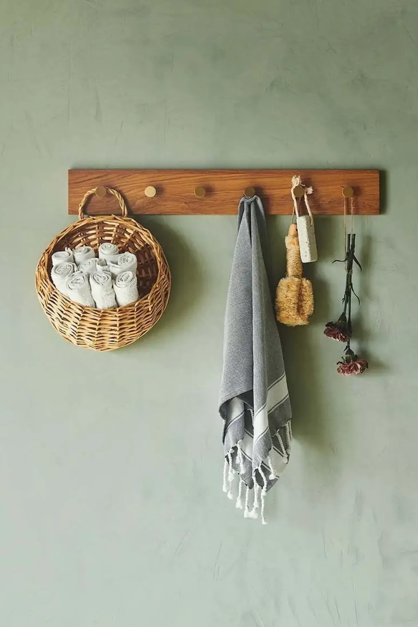 Moudhome - Ege Knagerække med Messing Knager - 70 cm
