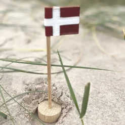 Nordic By Hand - Snoren - Bordflag mini i lys eg - H20