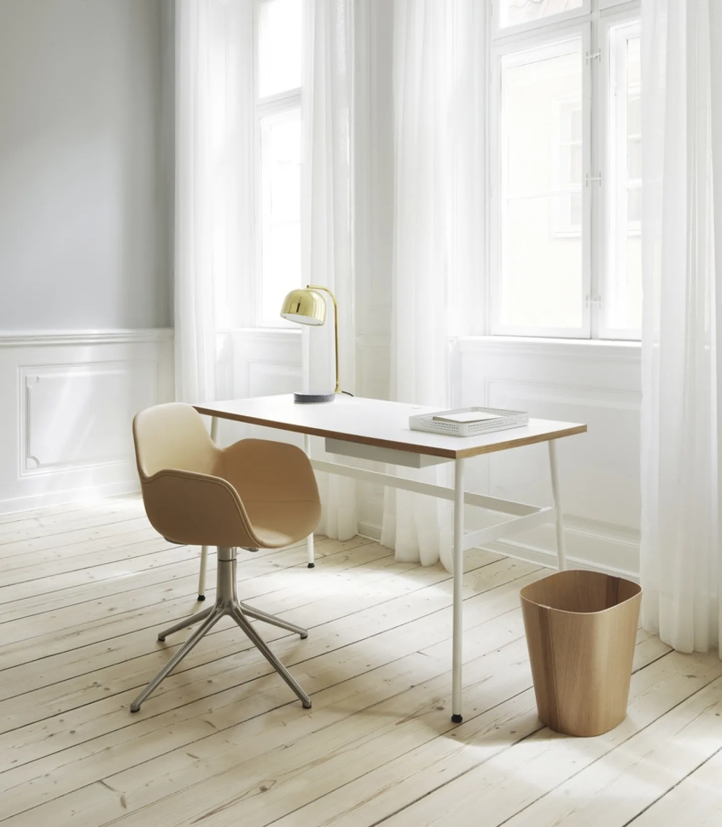 Normann Copenhagen - Grant Table Lamp EU