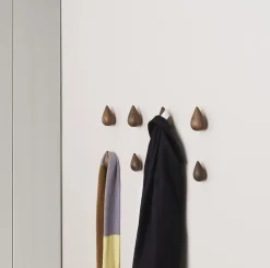 Normann Copenhagen - knage - Dropit Hooks Large - Valnød - 2 styk