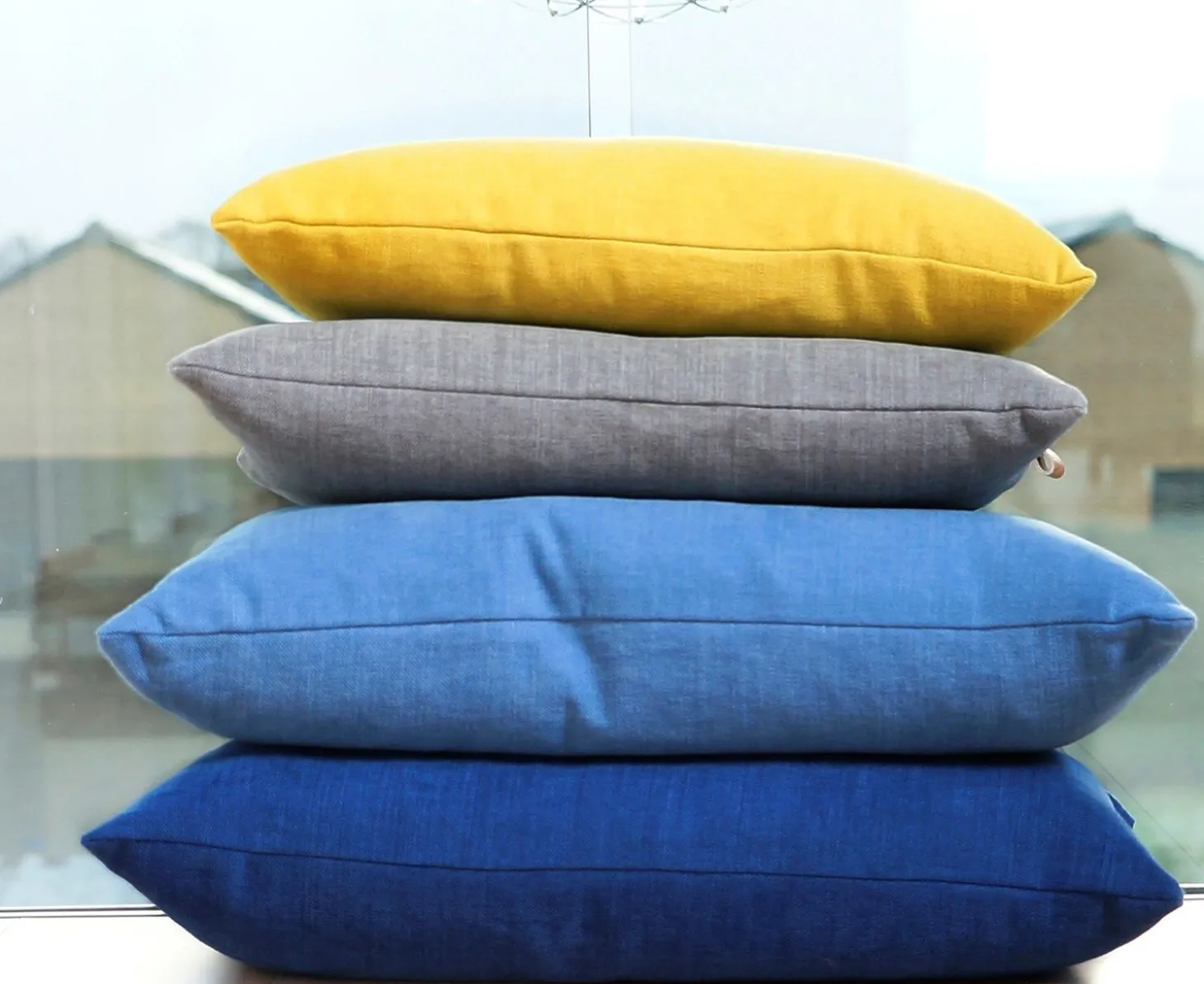 Skriver Collection - Pude - Hotmadi - lysegrå - 65x65 cm