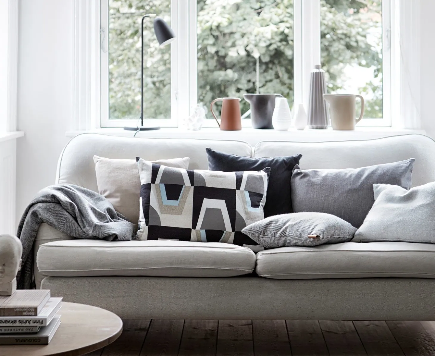 Skriver Collection - Pude - Hotmadi - lysegrå - 65x65 cm