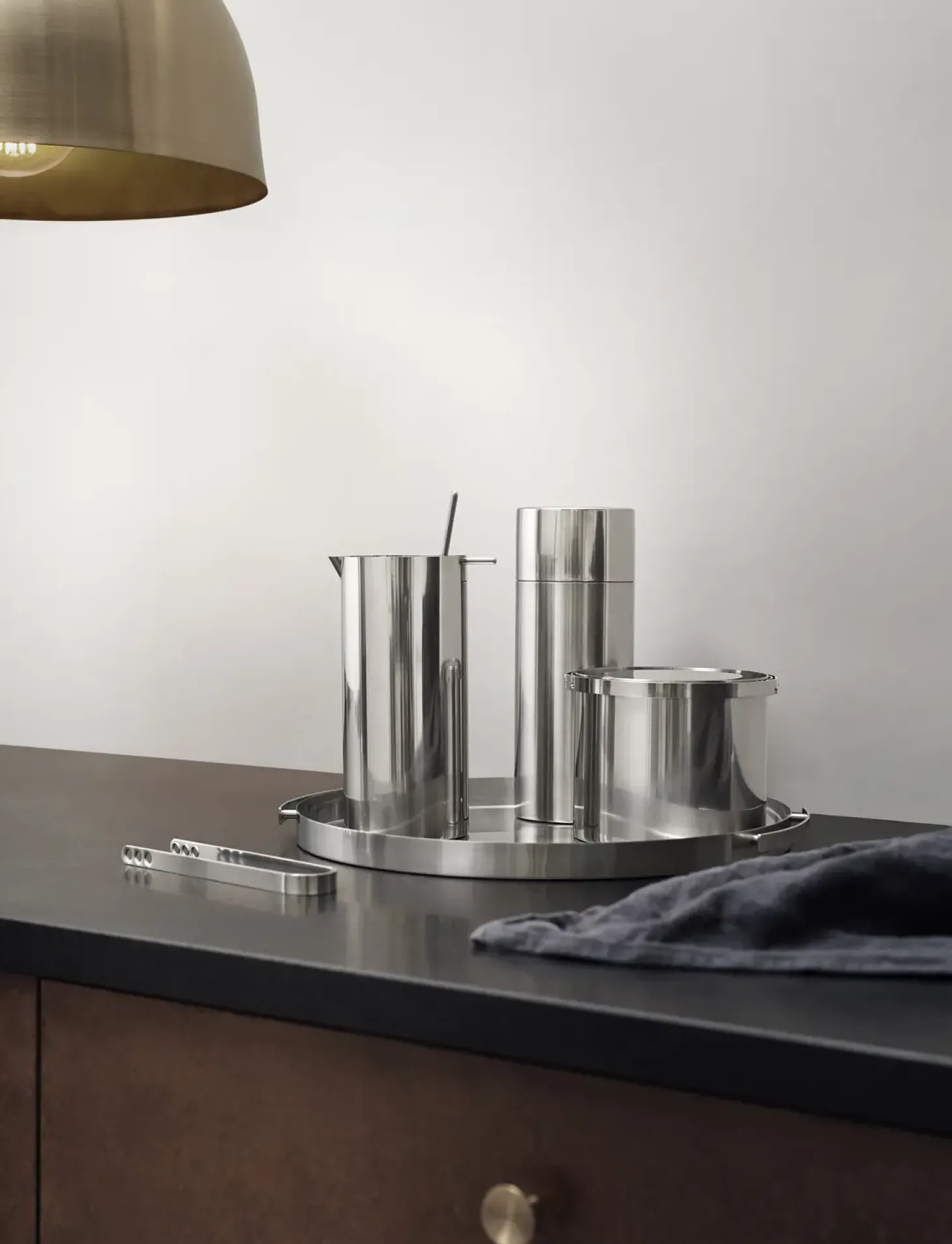 Stelton - Arne Jacobsen serveringsbakke Ø 33,5 cm stål