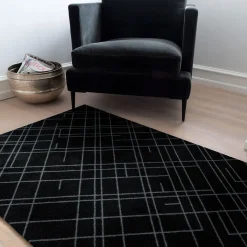 Tica Copenhagen - Smudsmåtte - Lines - Sort/grå - 90x130 cm